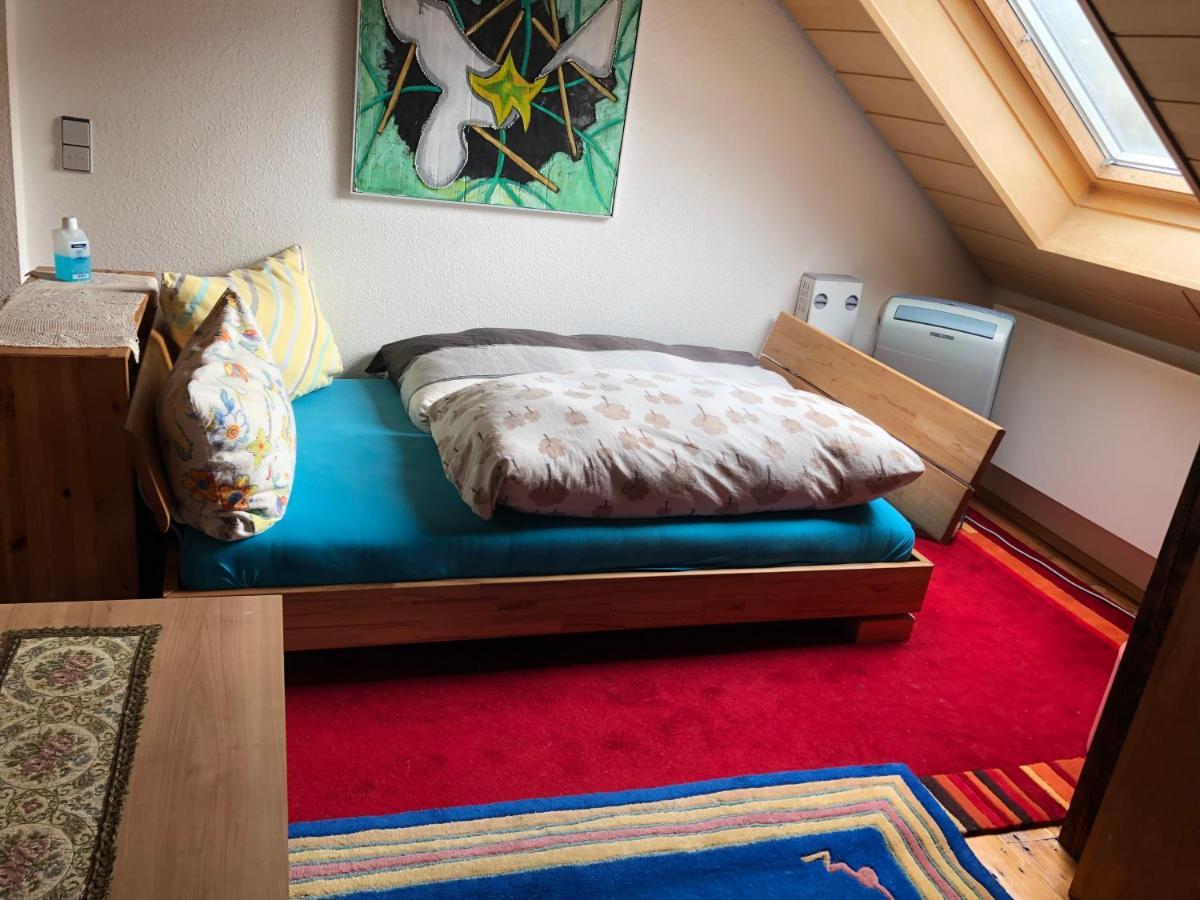 Doppelzimmer Dachgeschoss, Schnelles Wlan, Arbeitsplatz Und Garten Winningen Exterior foto