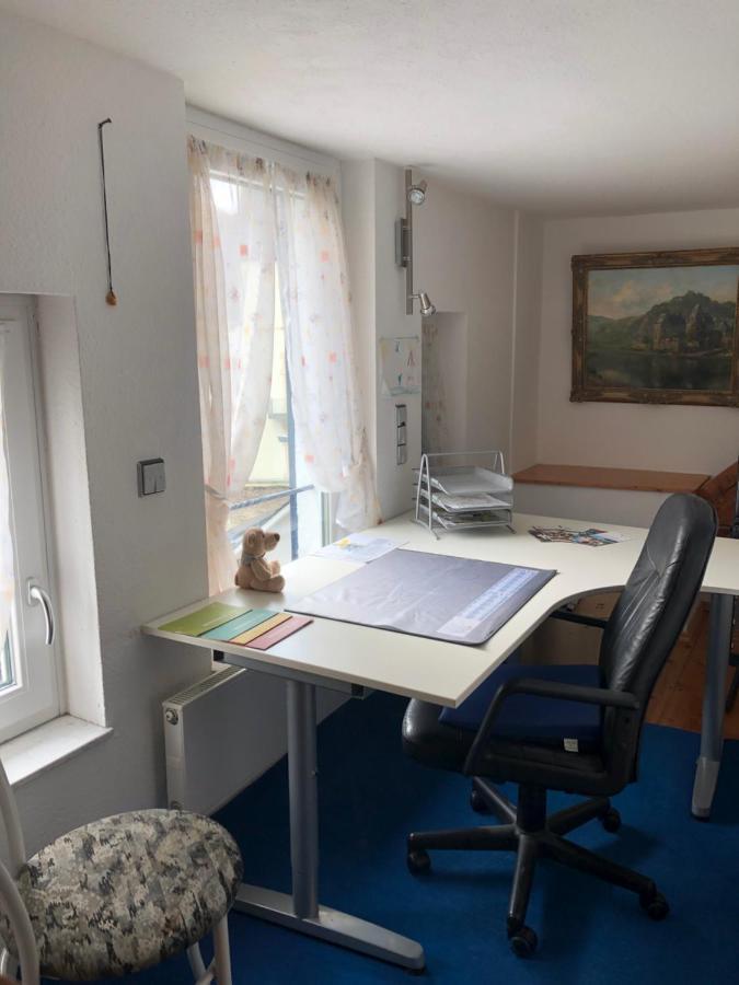 Doppelzimmer Dachgeschoss, Schnelles Wlan, Arbeitsplatz Und Garten Winningen Exterior foto